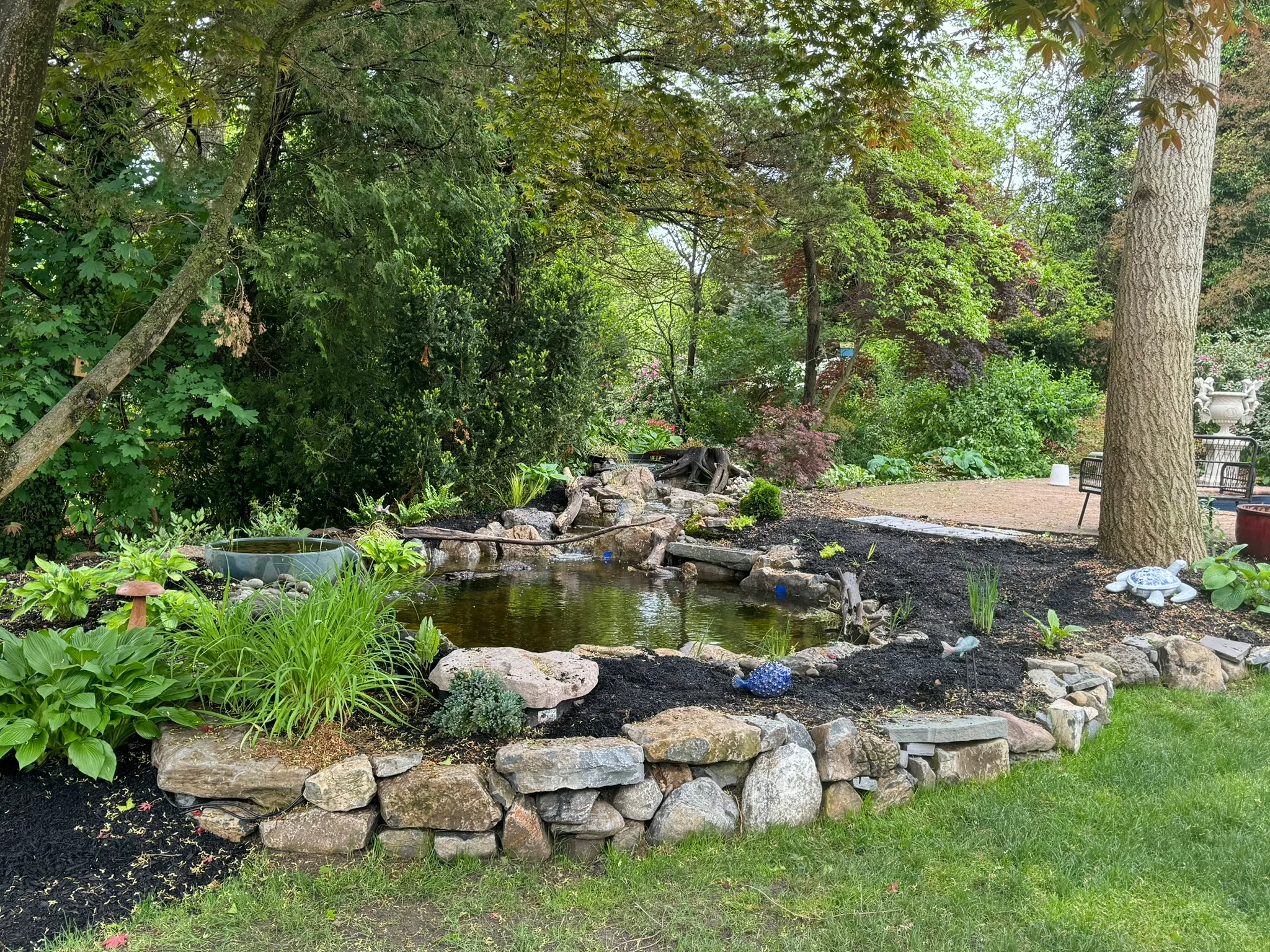 Romeo Naturalistic Garden Pond