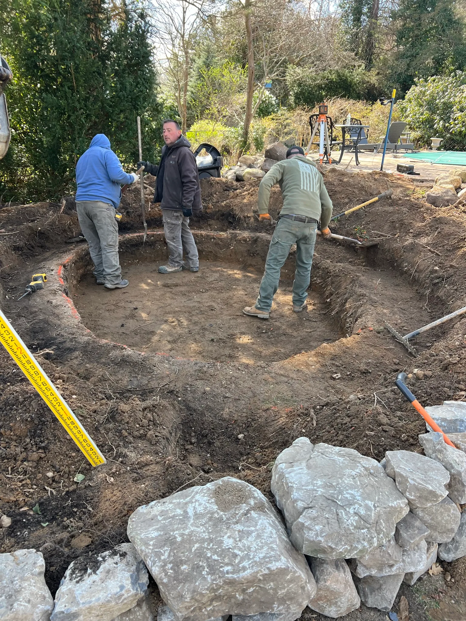 CS9 — crew excavating pond basin